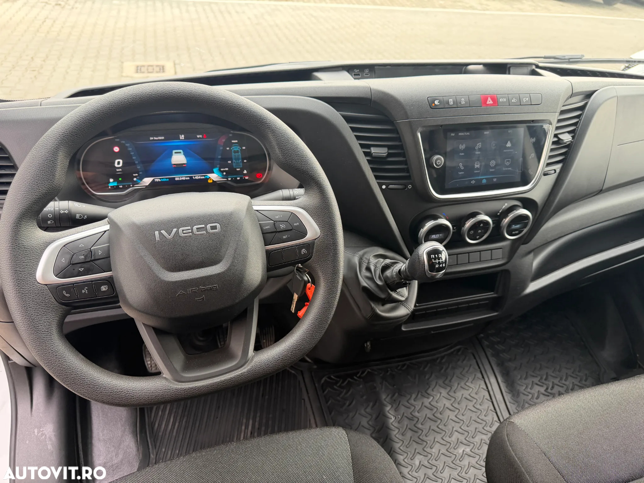 Iveco DAILY NEW - PRELATA 10 EWP + LIFT - 8