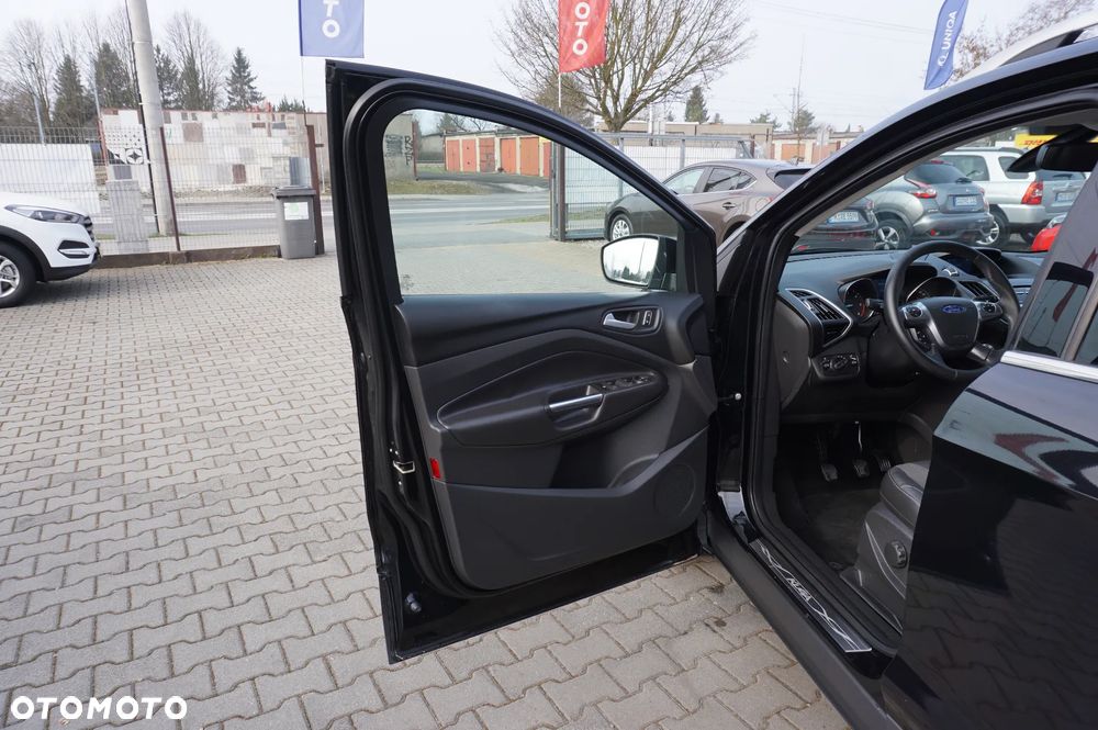 Ford Kuga 2.0 TDCi 2x4 Titanium - 18
