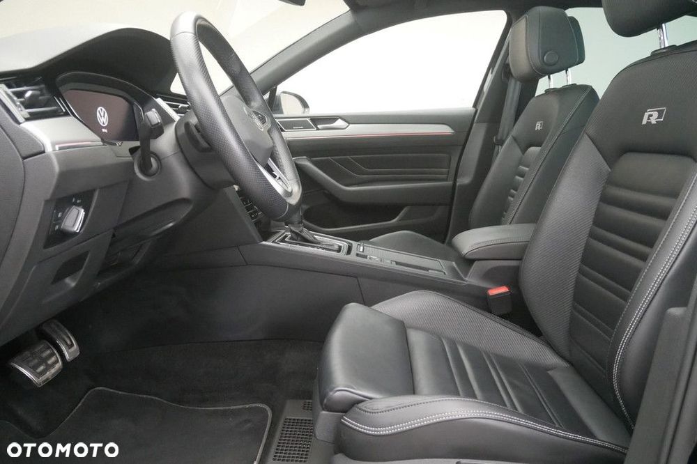 Volkswagen Passat - 12