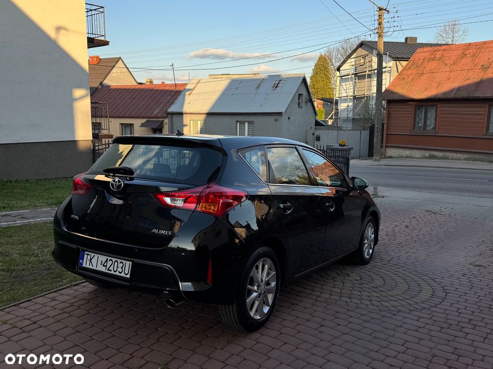 Toyota Auris 1.6 Premium Start - 5