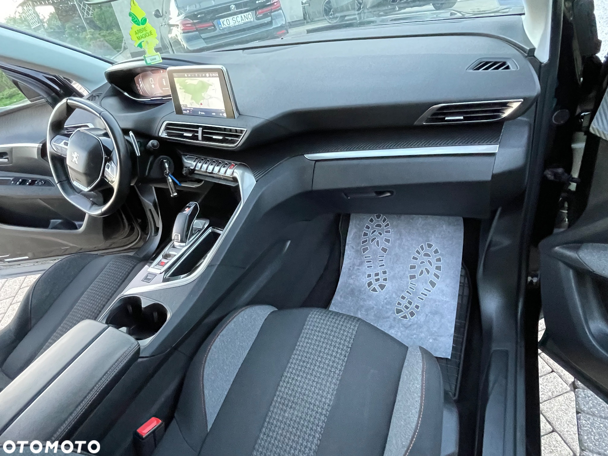 Peugeot 3008 1.5 BlueHDi Active Pack S&S EAT8 - 9