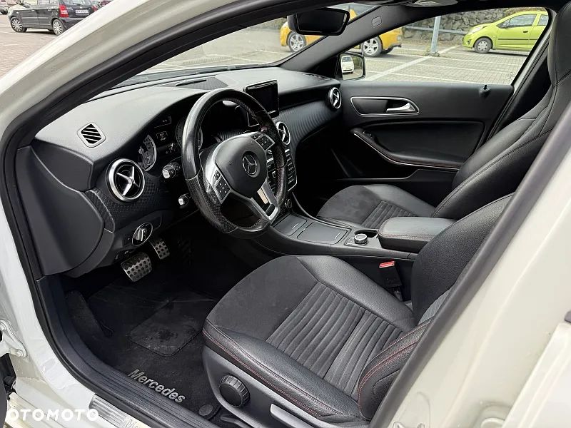 Mercedes-Benz Klasa A 200 CDI 4Matic 7G-DCT AMG Line - 10