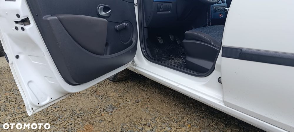 Renault Clio - 7