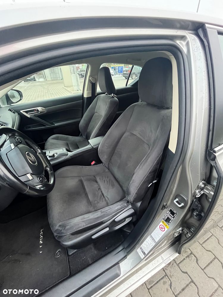 Lexus CT 200h Business Edition - 10