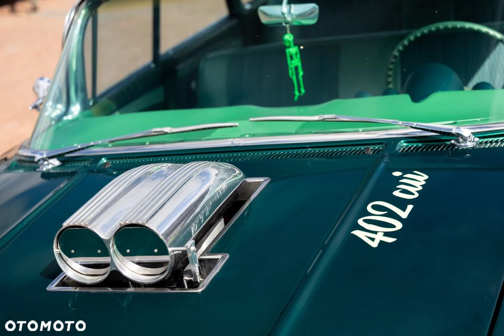 Chevrolet Impala - 12