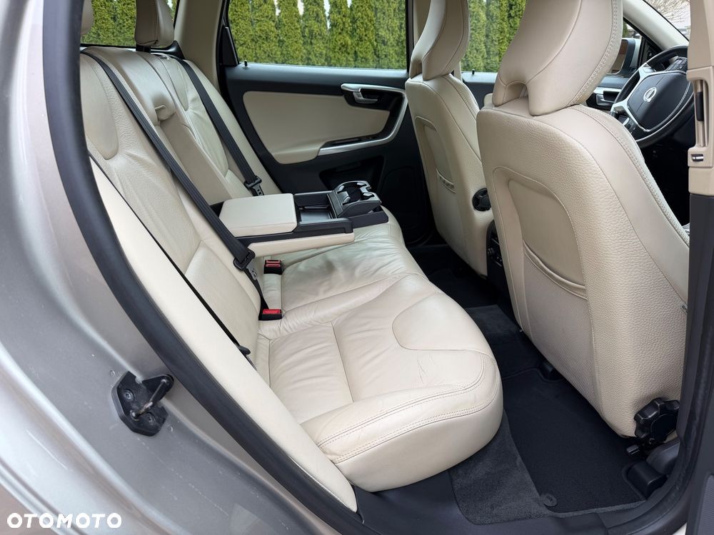 Volvo XC 60 - 28