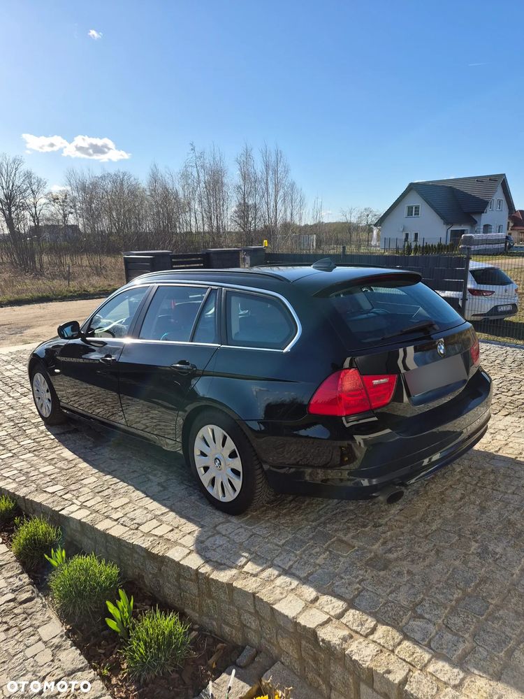 BMW Seria 3 318i Edition Exclusive - 18