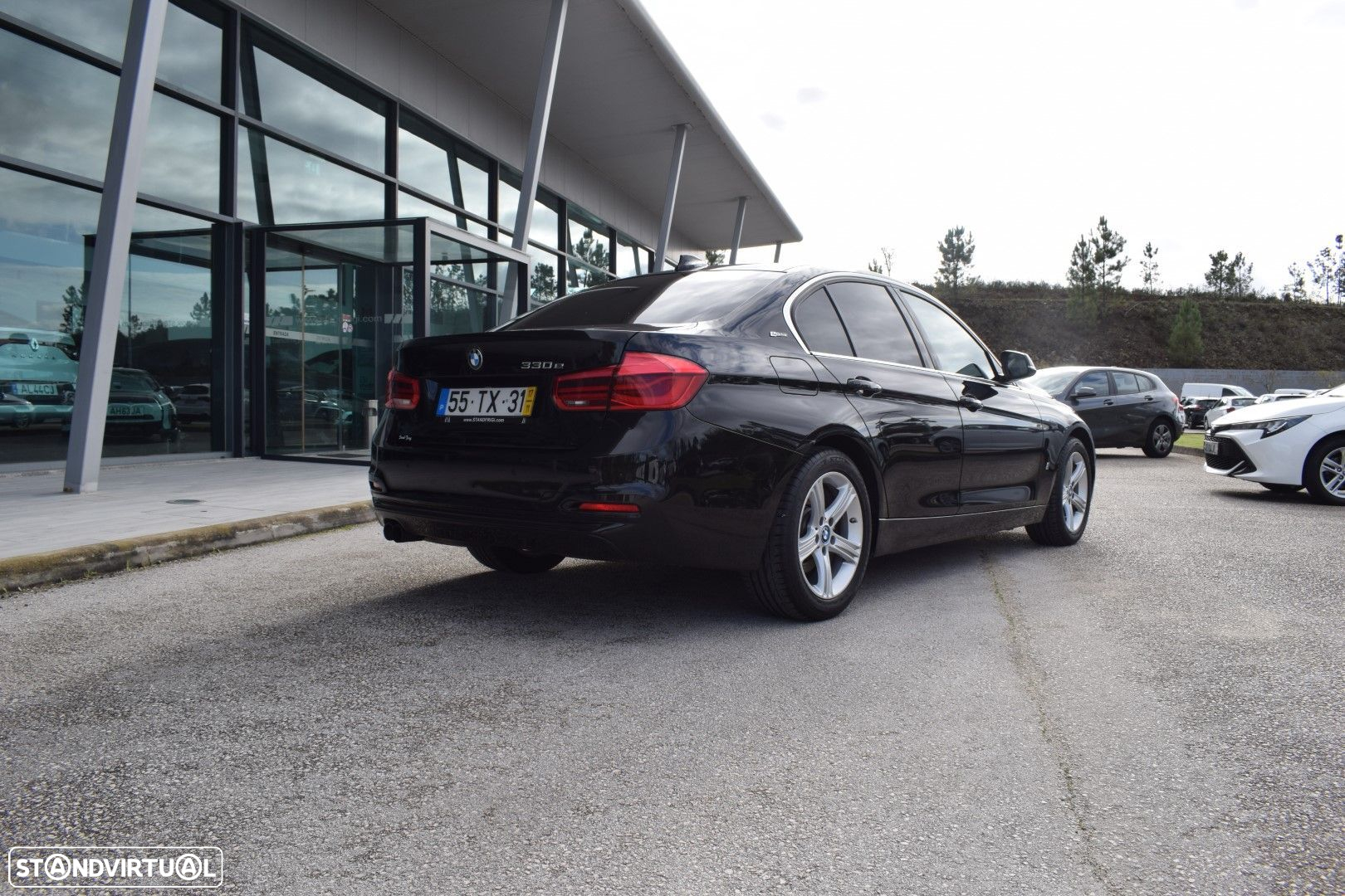 BMW 330 e iPerformance - 13