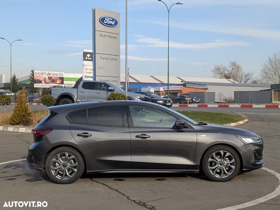 Ford Focus - 8