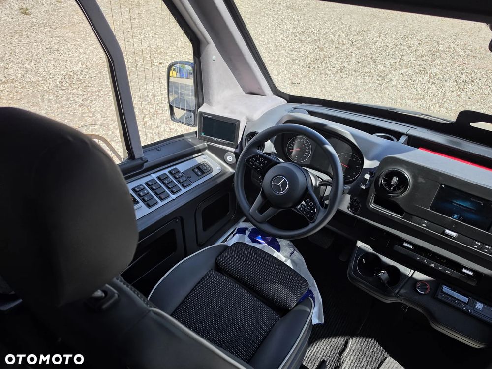 Mercedes-Benz Żak MB Sprinter - 12