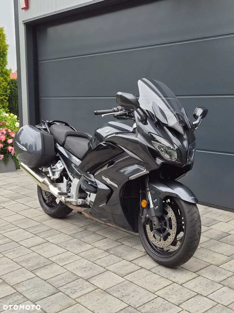 Yamaha FJR - 1