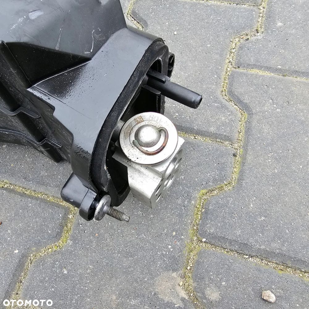 VW T5 LIFT MULTIVAN nagrzewnica dmuchawa tył 7E5820004C - 3