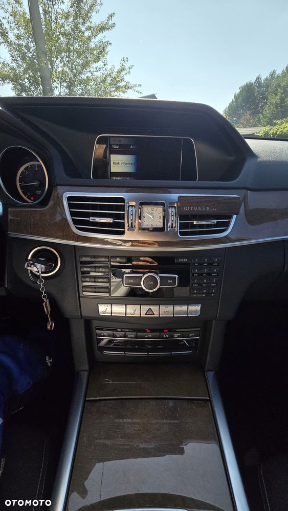 Mercedes-Benz Klasa E 200 BlueTEC 7G-TRONIC - 19