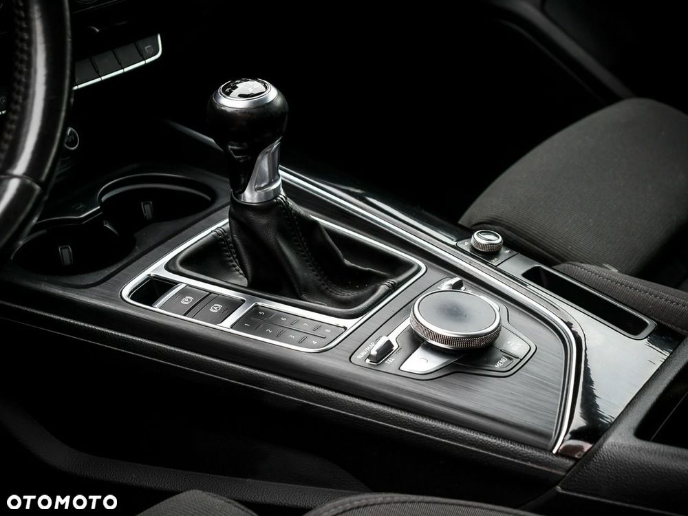 Audi A4 Avant 2.0 TDI Sport - 25