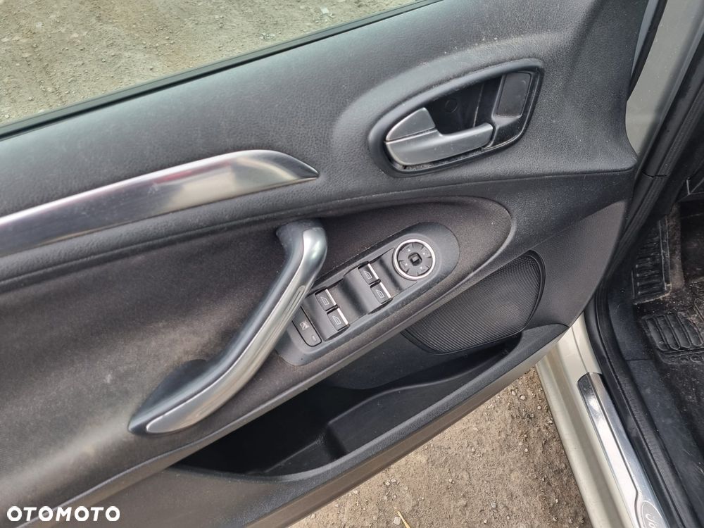 Ford Galaxy 2.0 TDCi DPF Concept - 18