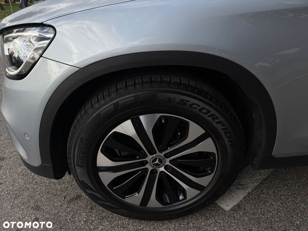 Mercedes-Benz GLC 200 d 4-Matic Business Edition - 4
