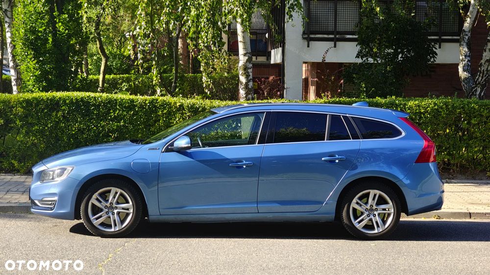 Volvo V60 D6 AWD Plug-in Hybrid Summum - 8