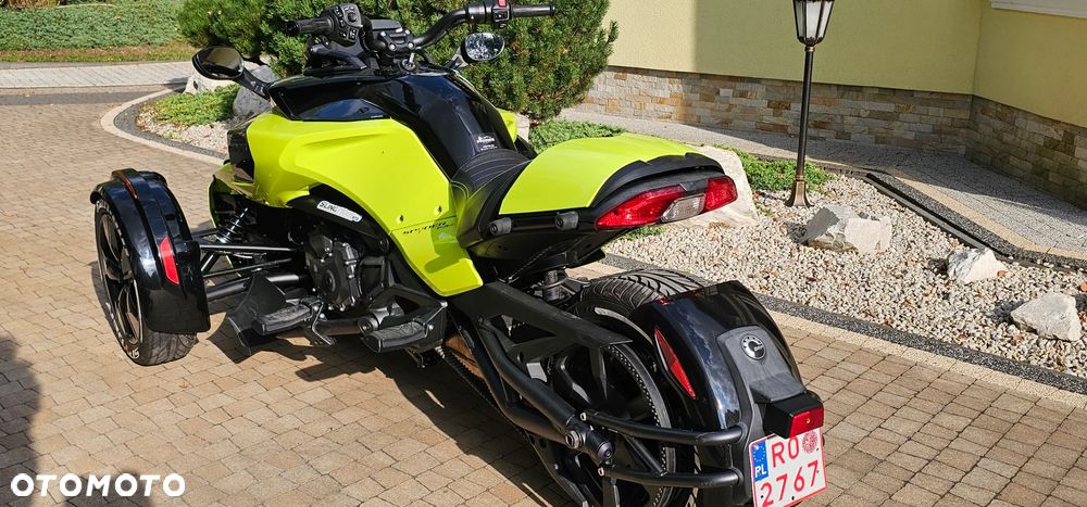 Can-Am Spyder - 3