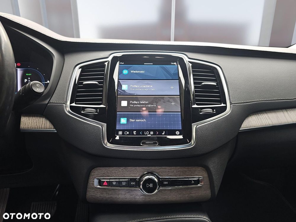 Volvo XC 90 T8 AWD Plug-In Hybrid Plus Dark 7os - 17