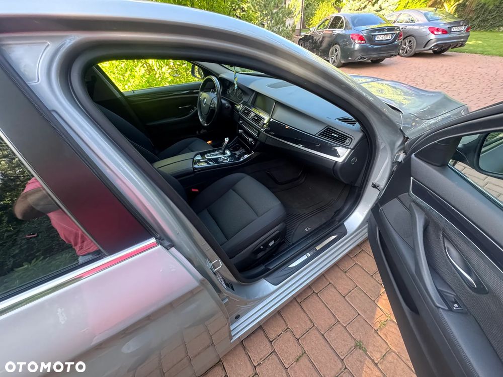 BMW Seria 5 525d - 10