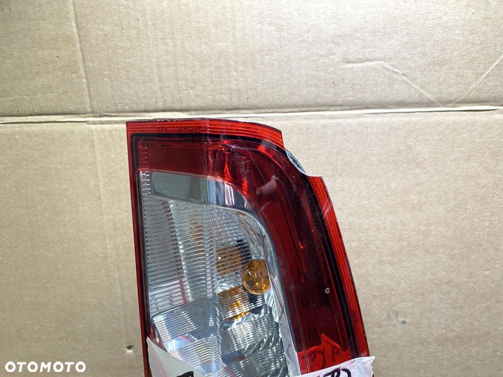 MASTER MOVANO NV400 10- LAMPA PRAWA TYLNA Z WKŁADEM PRAWY TYŁ ORYGINAŁ - 2