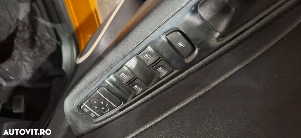 Renault Captur MHEV 140 Techno - 21
