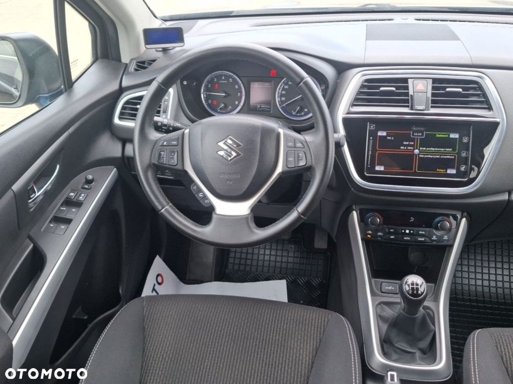Suzuki SX4 S-Cross 1.0 T Premium - 8