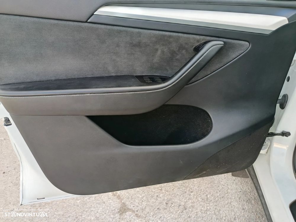Tesla Model Y Long Range Tração Integral - 5