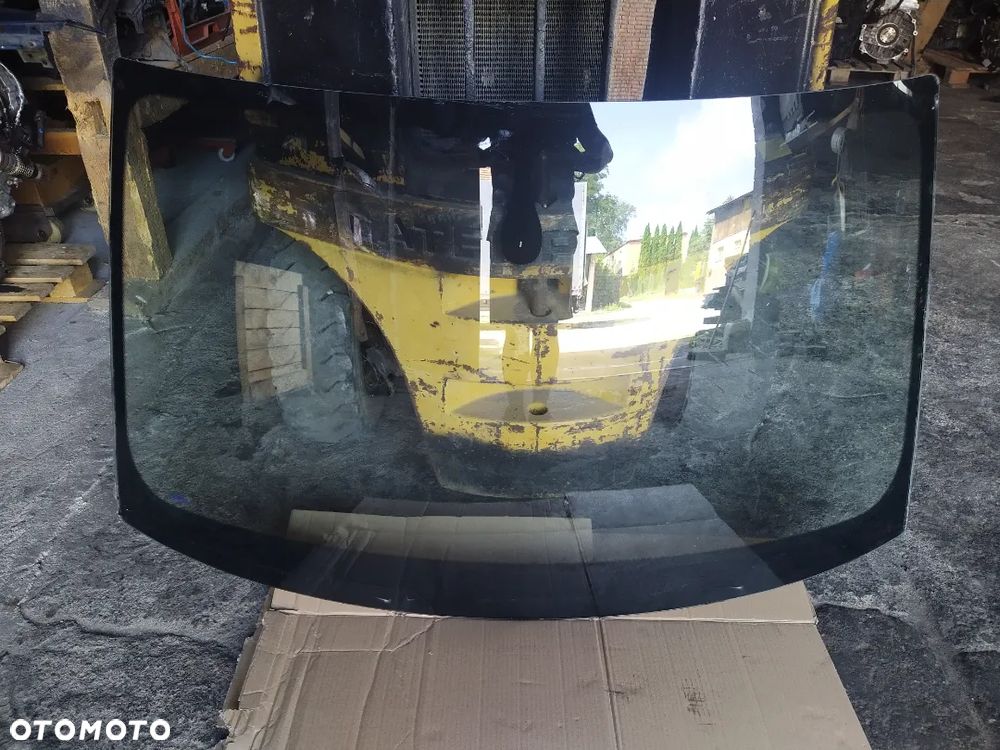 Szyba przednia audi a4 lift 8T