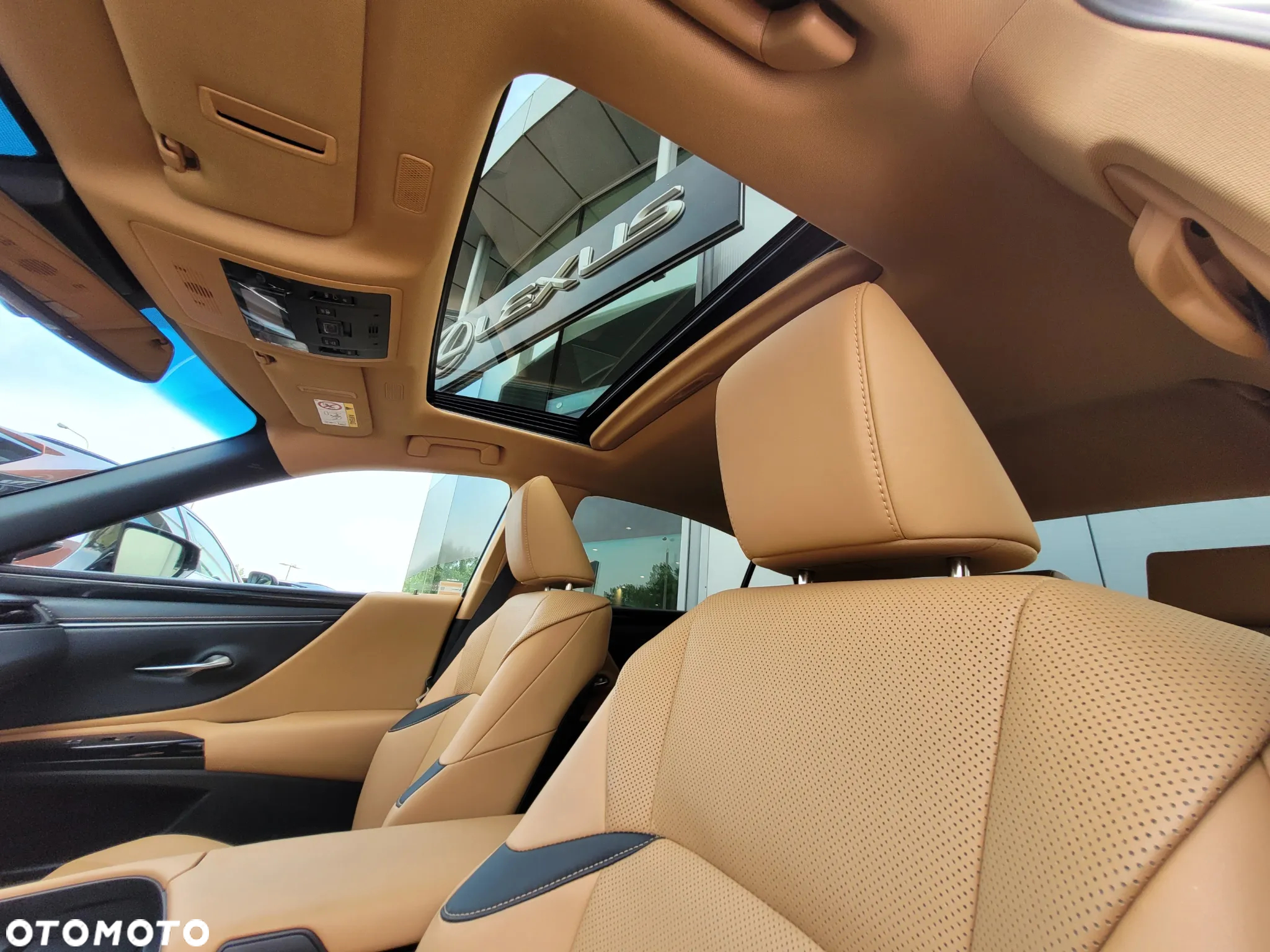 Lexus ES 300h Business Edition - 17