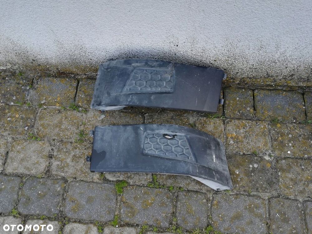 RENAULT RANGE T RAMKA KRATKA LISTWA HALOGEN L / P - 1