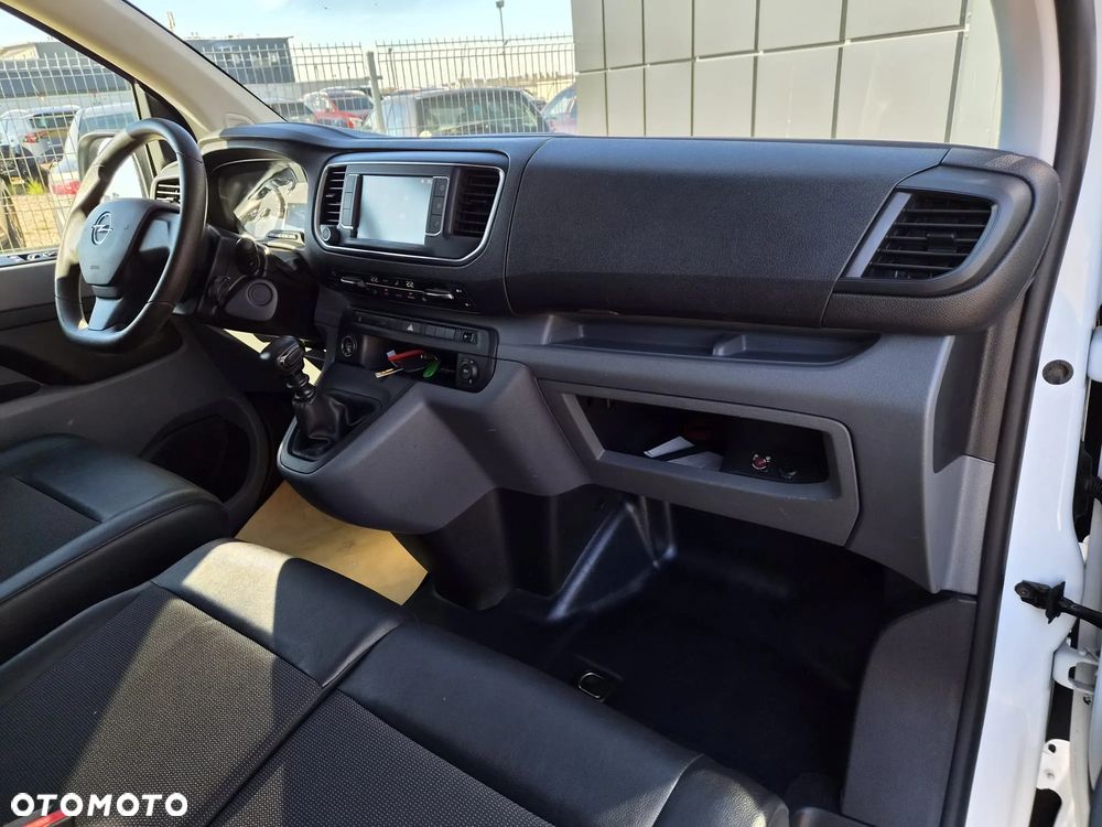 Opel Vivaro - 27
