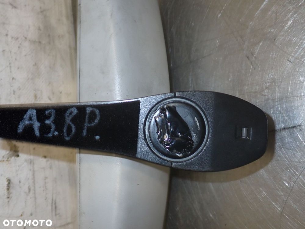 LUSTERKO WEWNĘTRZNE AUDI A3 8P 2.0TDI - 4