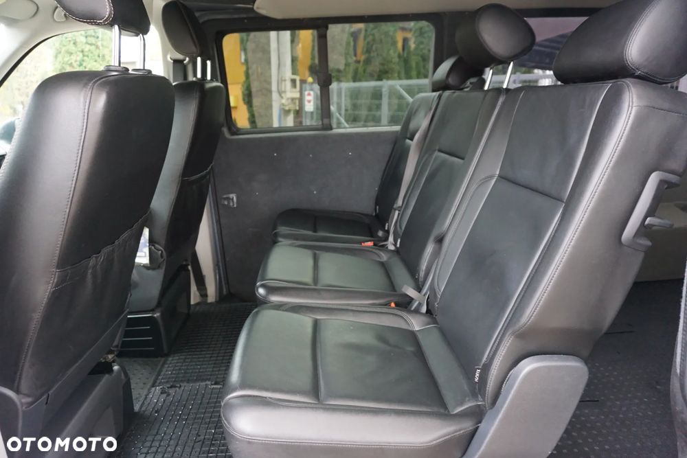 Volkswagen Transporter - 11