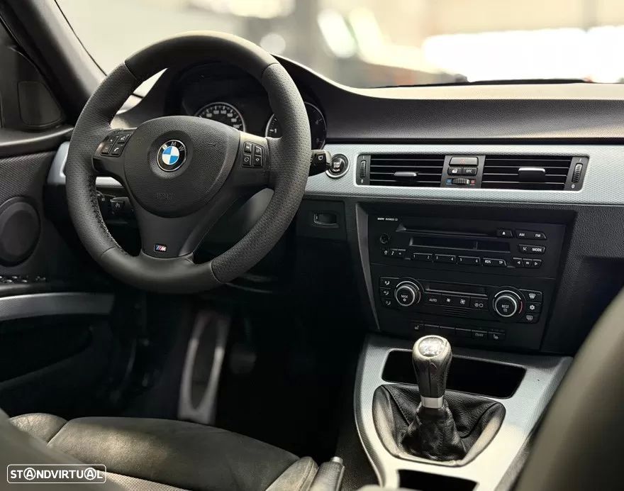 BMW 318 d Pack M - 27
