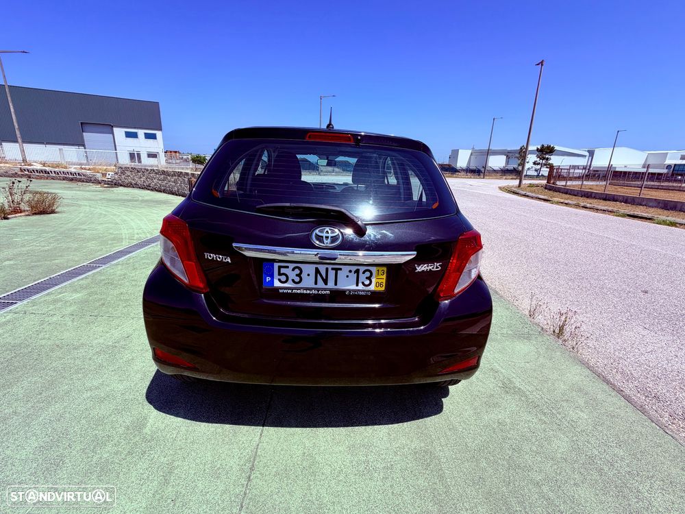 Toyota Yaris 1.0 VVT-i Comfort+P.Style +Navi - 33