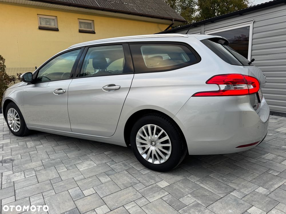 Peugeot 308 SW HDi FAP 110 (Blue Lion) Business Line Niveau 1 - 17