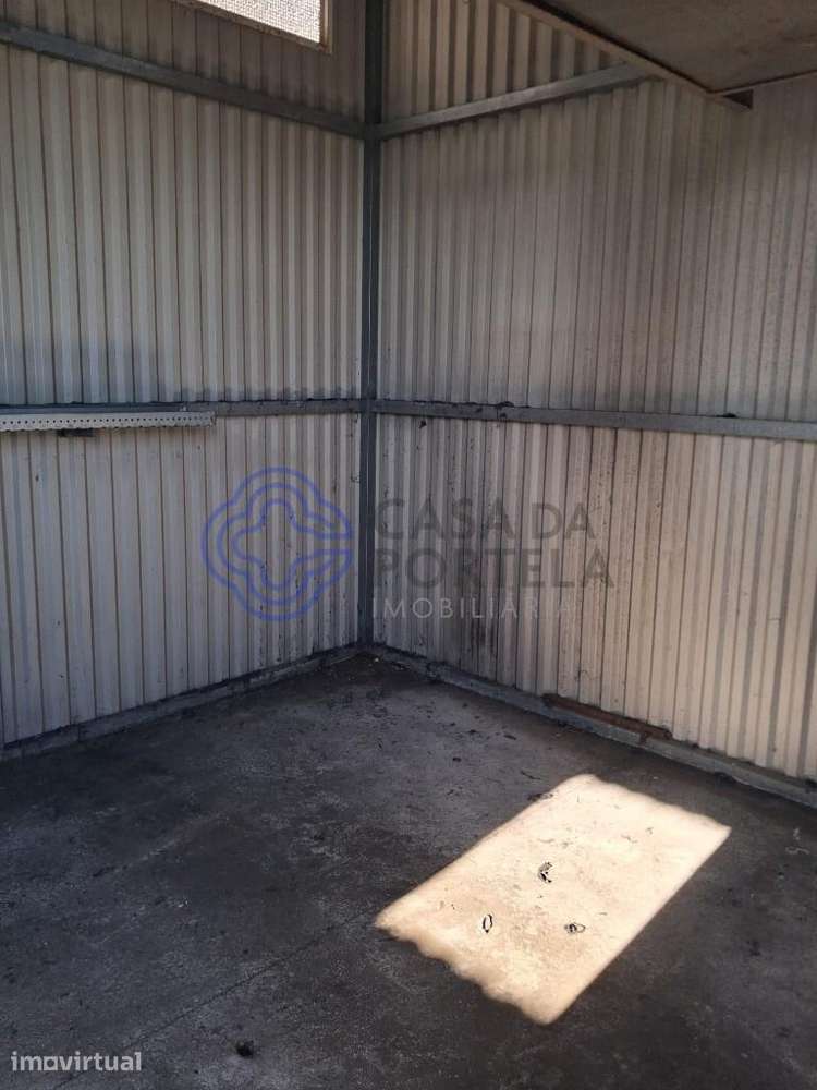 Armazém para Venda | 957 m2 | Comércio e Indústria | Touguinhó, Vila d - Grande imagem: 4/27
