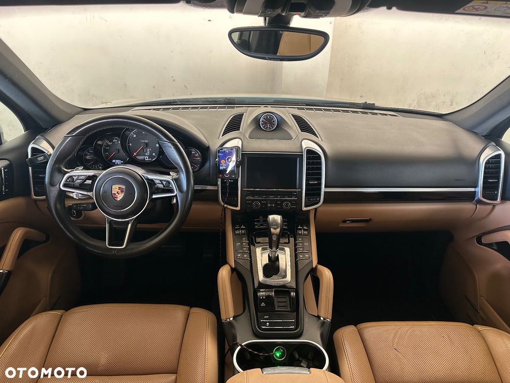 Porsche Cayenne Diesel Platinum Edition - 32