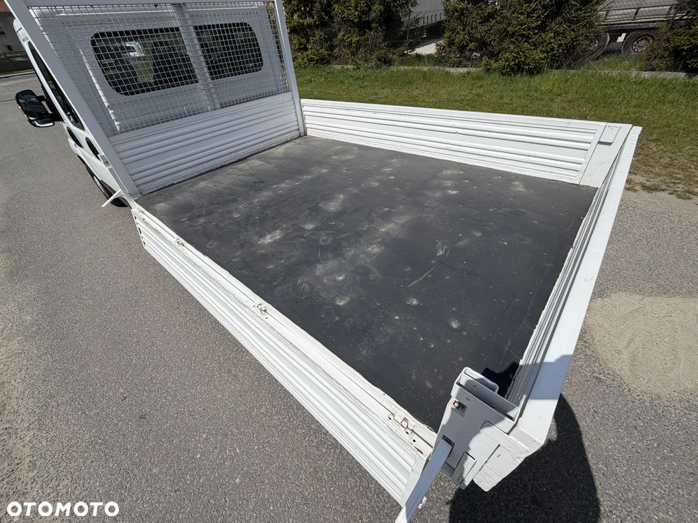 Fiat Ducato * DOKA / Brygadówka * 2.3 / 130KM * Skrzyniowy * 7 Osób * - 18