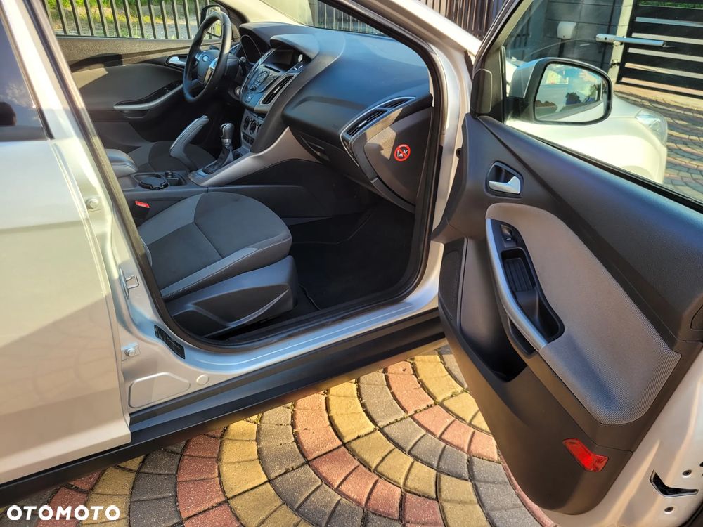 Ford Focus 1.6 Ambiente Start - 19