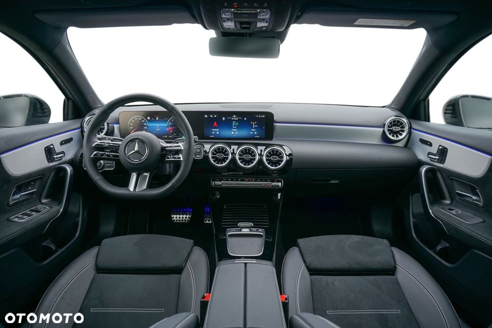 Mercedes-Benz Klasa A 220 4-Matic AMG Line 8G-DCT - 7