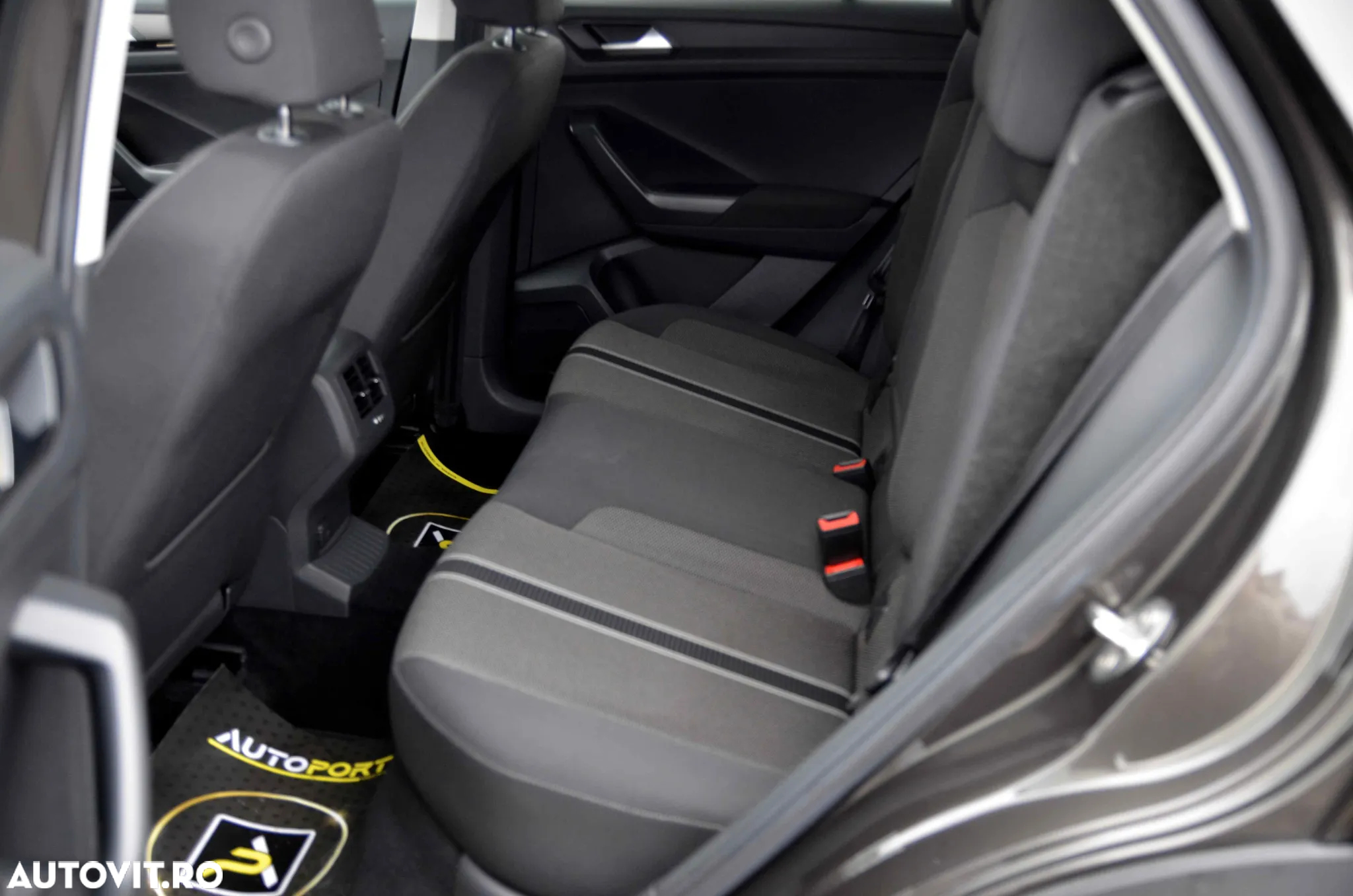 Volkswagen T-ROC 1.5 TSI ACT OPF - 7