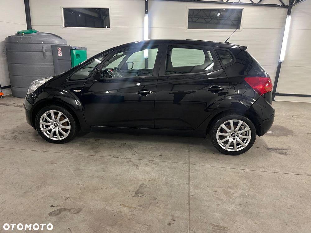 Kia Venga 1.6 CRDi XL - 3
