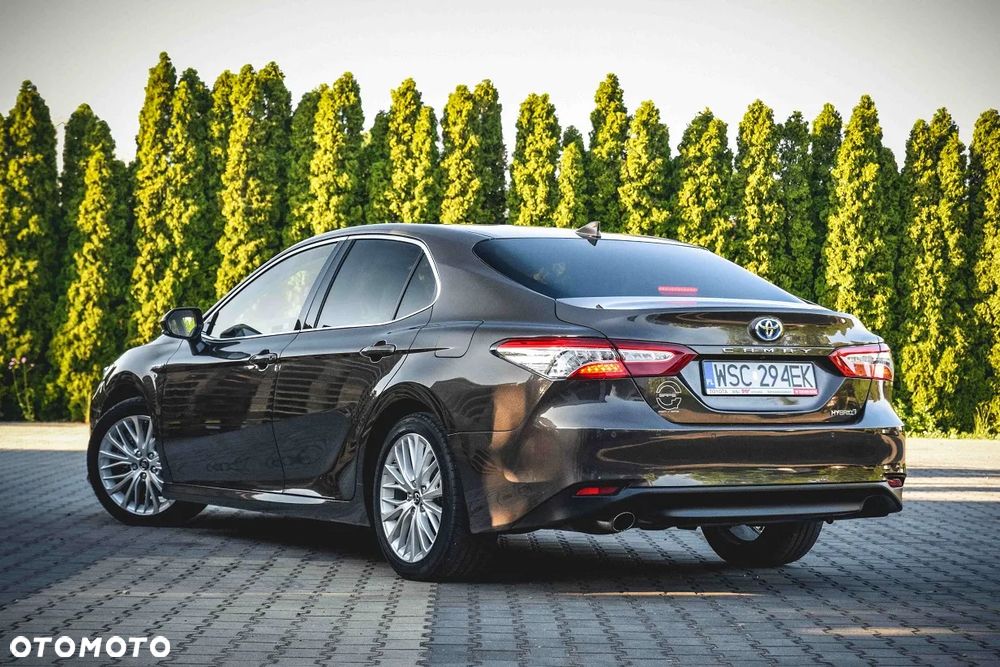 Toyota Camry 2.5 Hybrid Executive CVT - 4