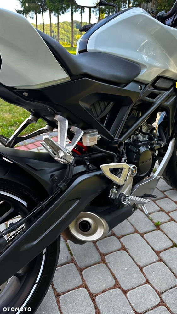 Honda CB - 11
