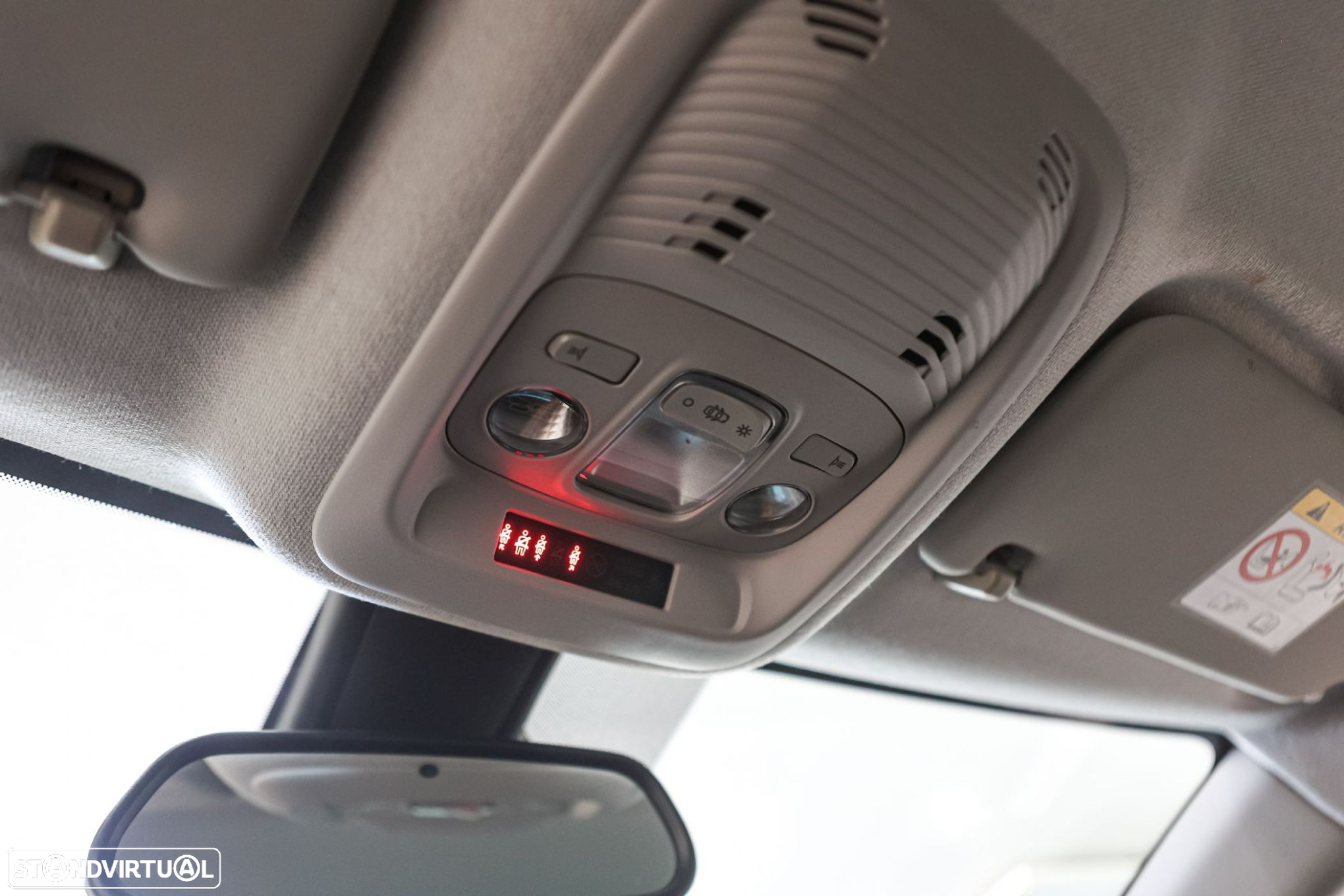 Citroën C3 Aircross 1.2 PureTech Shine - 29