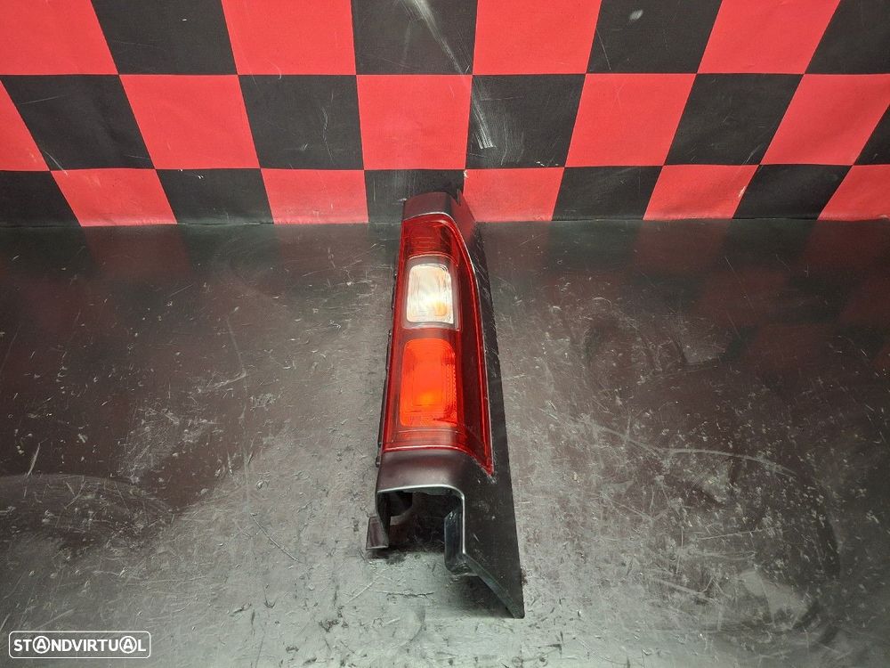 Farolim Stop Direito Opel Vivaro B Combi (X82) - 1