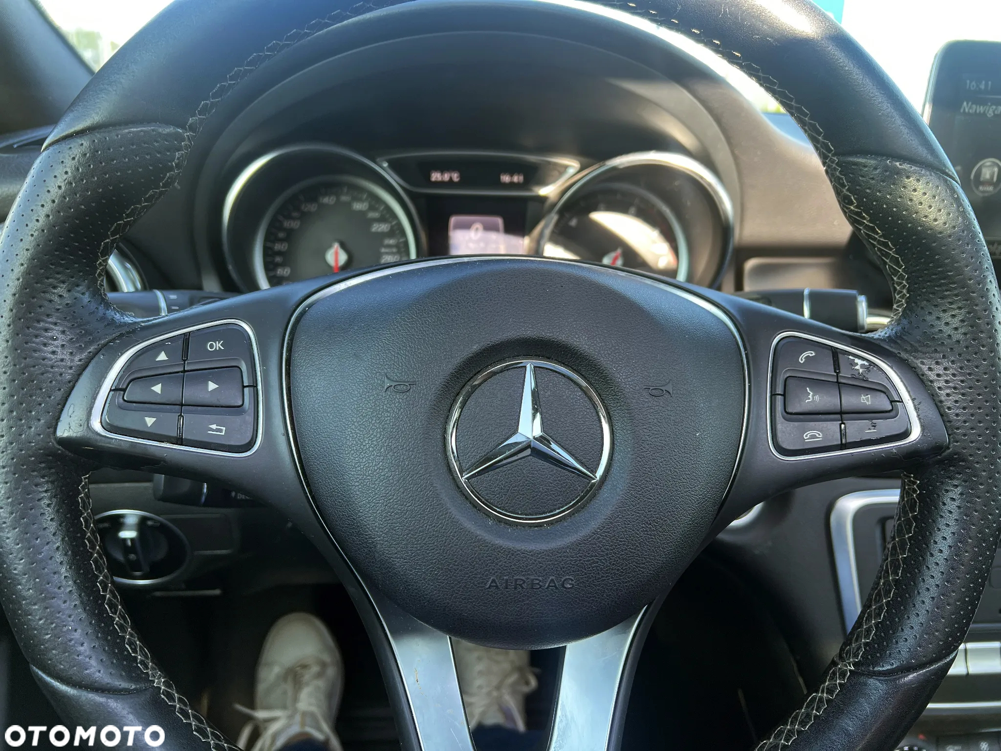 Mercedes-Benz GLA 250 4Matic 7G-DCT UrbanStyle Edition - 21