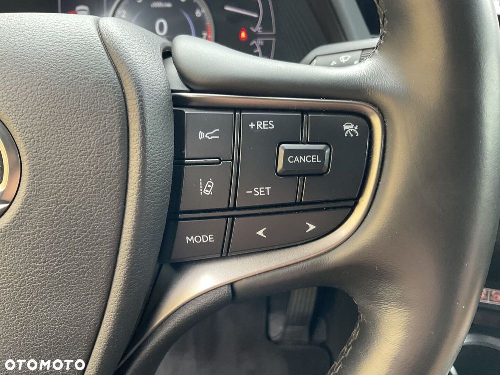 Lexus UX 200 GPF F Sport Design 2WD - 24